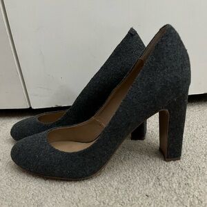Banana Republic Suede Pumps